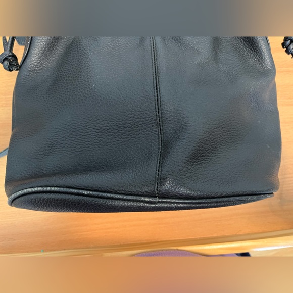 Saddle River Black Leather Drawstring Bucket Handbag Purse Crossbody - Picture 11 of 14